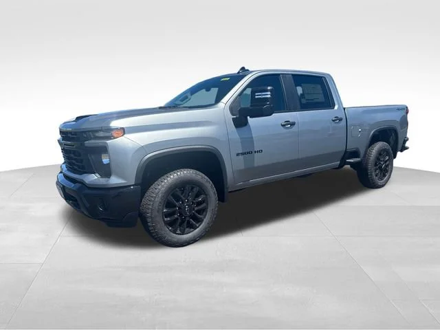 2026 Chevrolet Silverado HD Custom 4WD Crew Cab Standard Box's photo