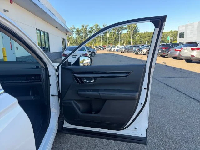 Certified Used 2025 White Honda EX-L image 34