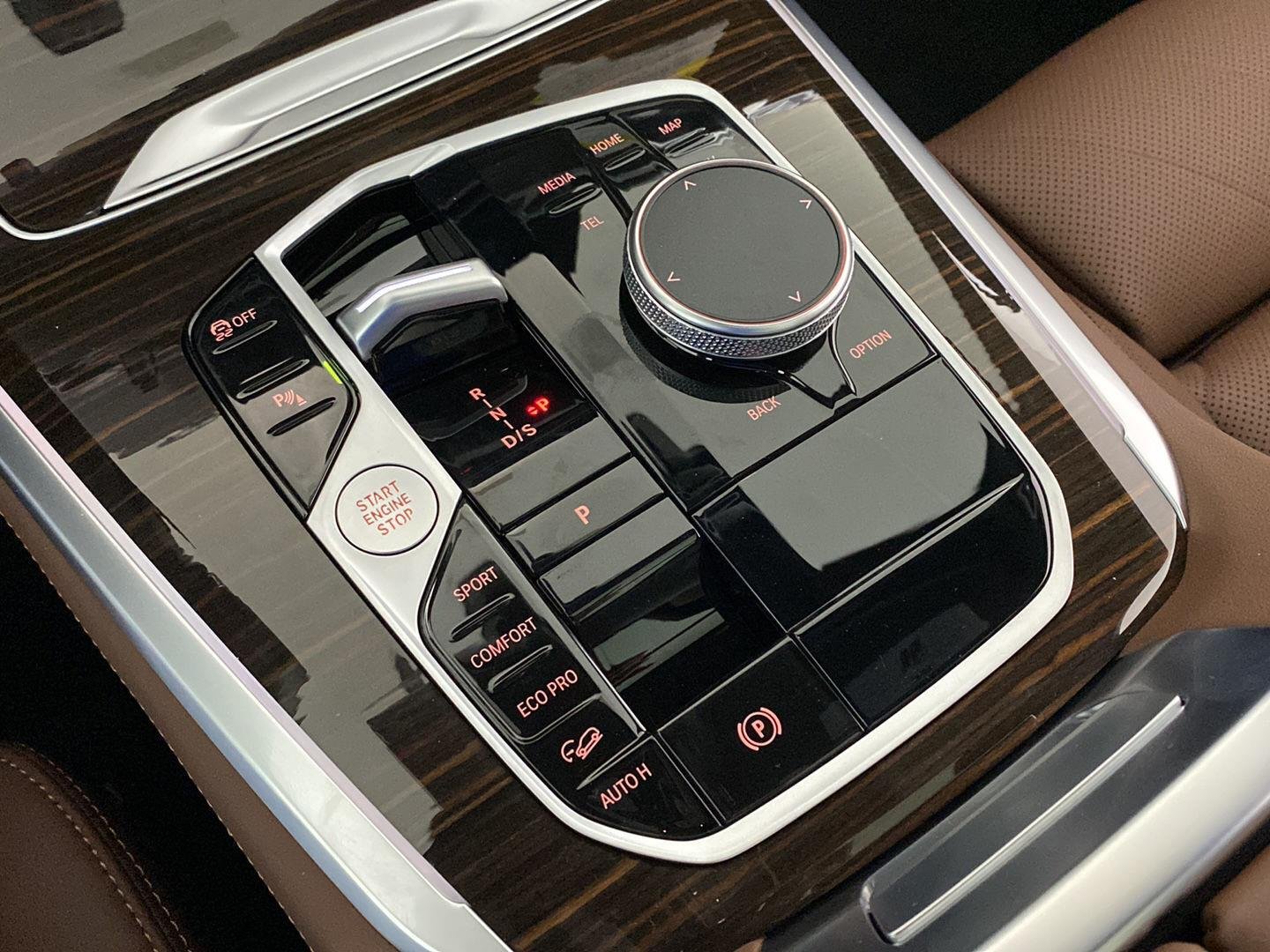 New 2026 Skyscraper Grey Metallic BMW  image 25