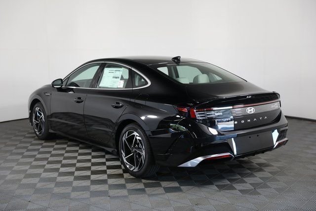 New 2026 Black Hyundai SEL Sport image 21