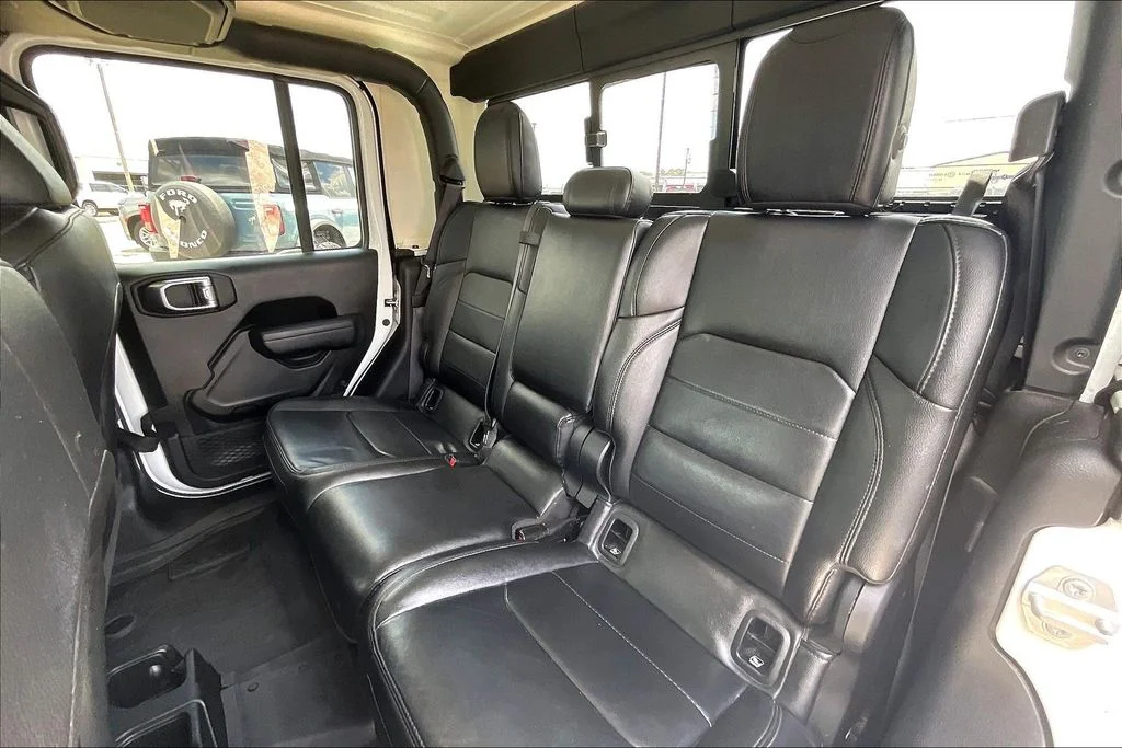 Used 2023 White Jeep Texas Trail image 19
