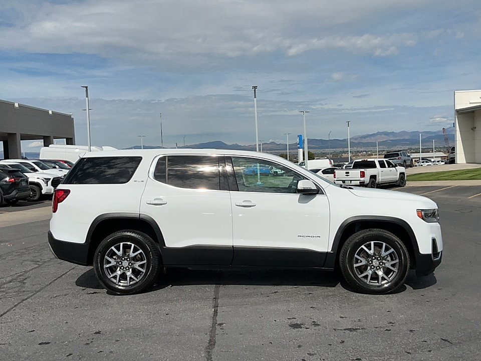 Used 2020 Summit White GMC FWD SLE image 6
