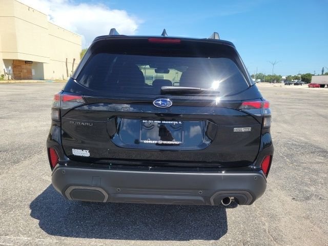 New 2026 CRYSTAL BLACK SILICA Subaru Limited Hybrid image 6