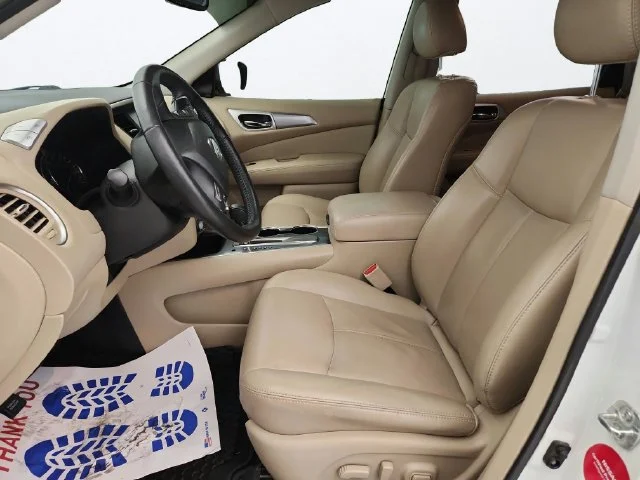 Used 2019 White Nissan SL image 11