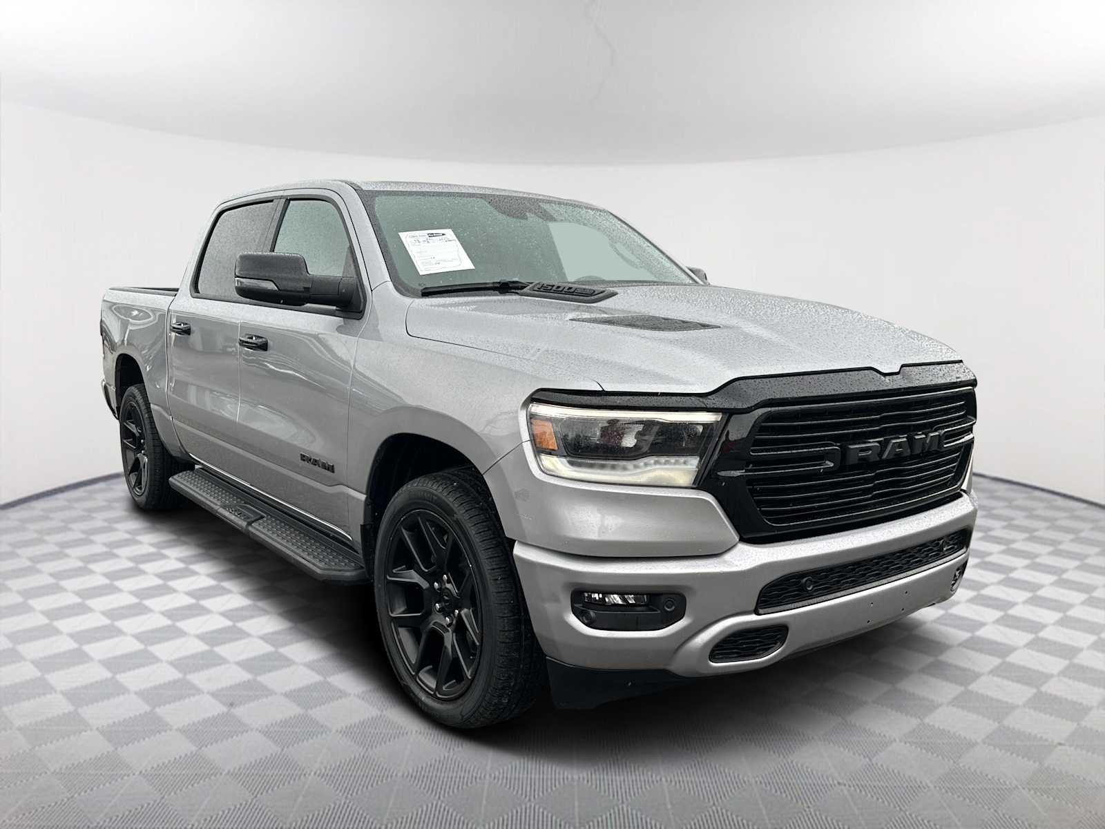 2023 RAM 1500 Laramie 4x4 Crew Cab 5'7's photo