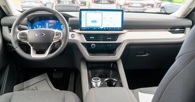 New 2026 Gray Ford Active image 12