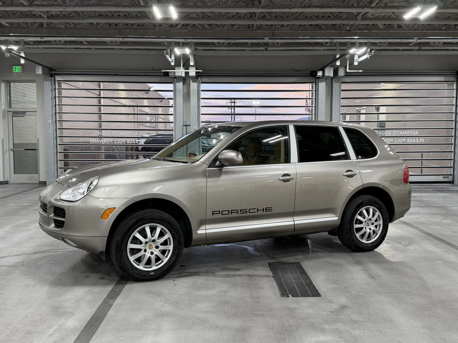 2006 Porsche Cayenne -'s photo