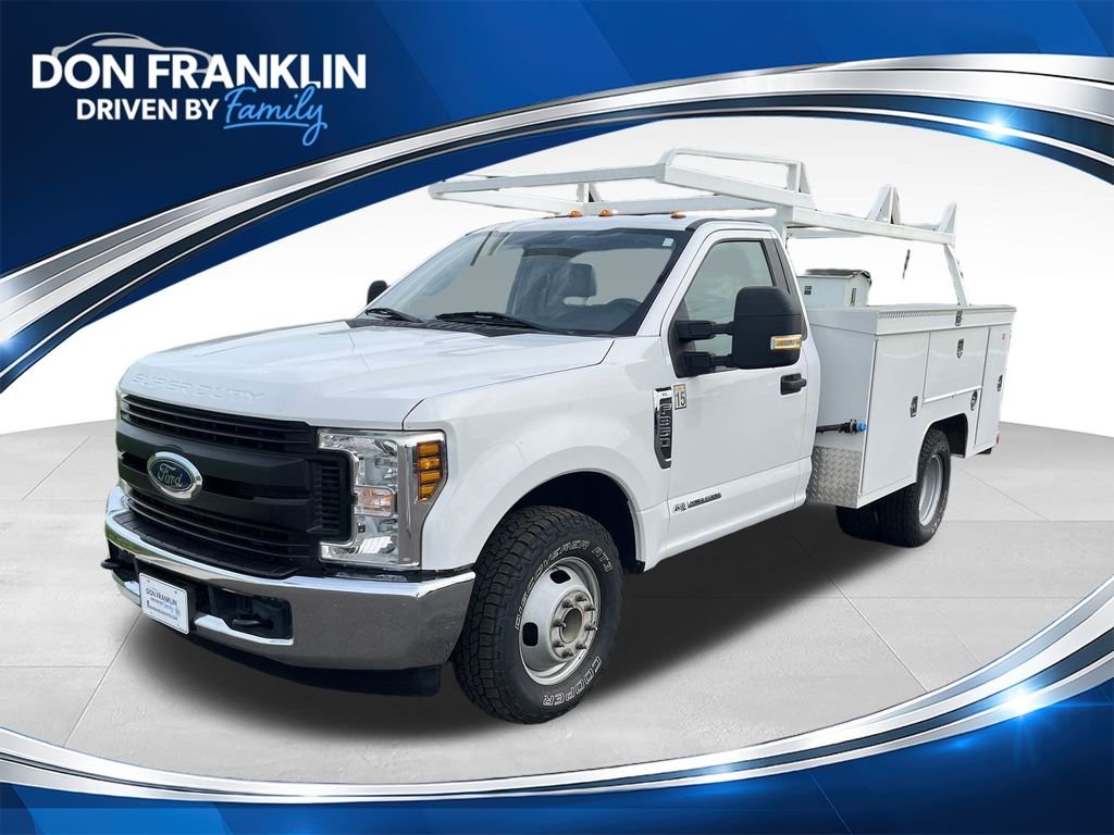 Used 2019 White Ford XL image 1