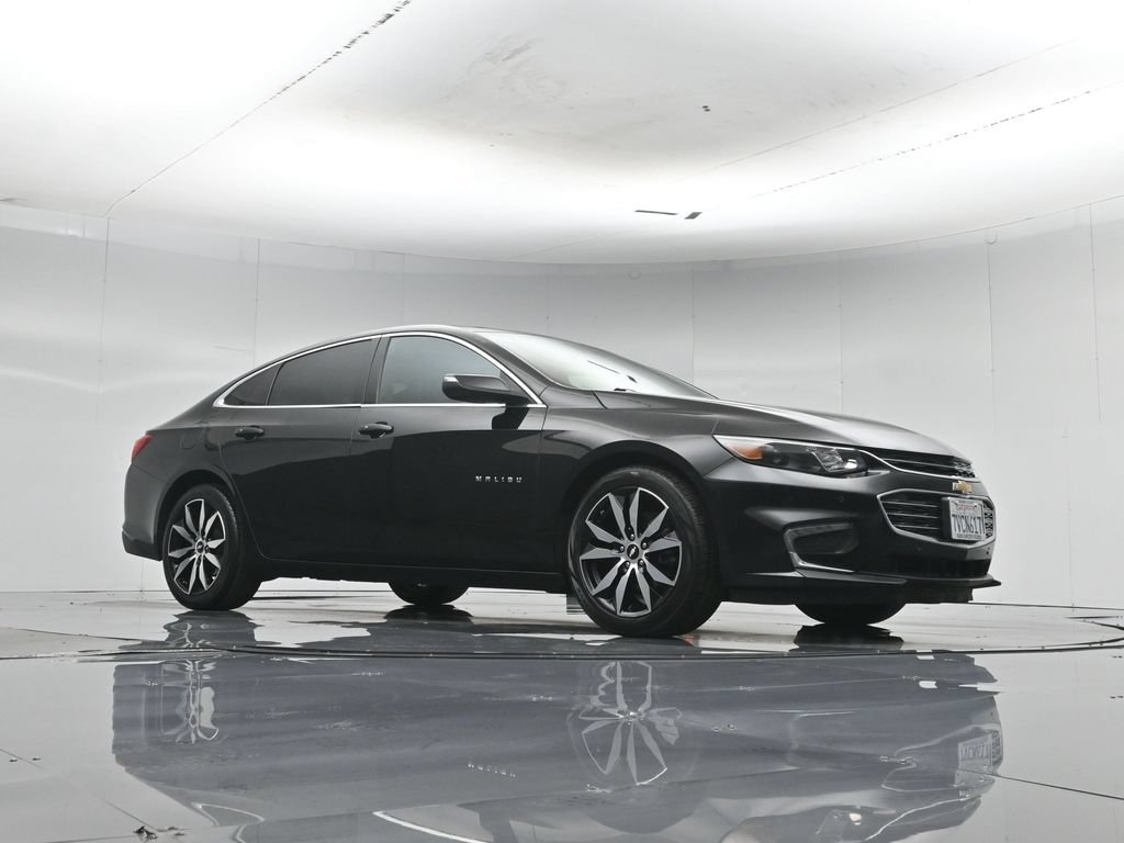 Used 2017 Black Chevrolet LT image 4