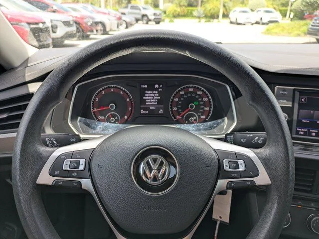 Used 2019 Platinum Gray Metallic Volkswagen 1.4T SE image 23