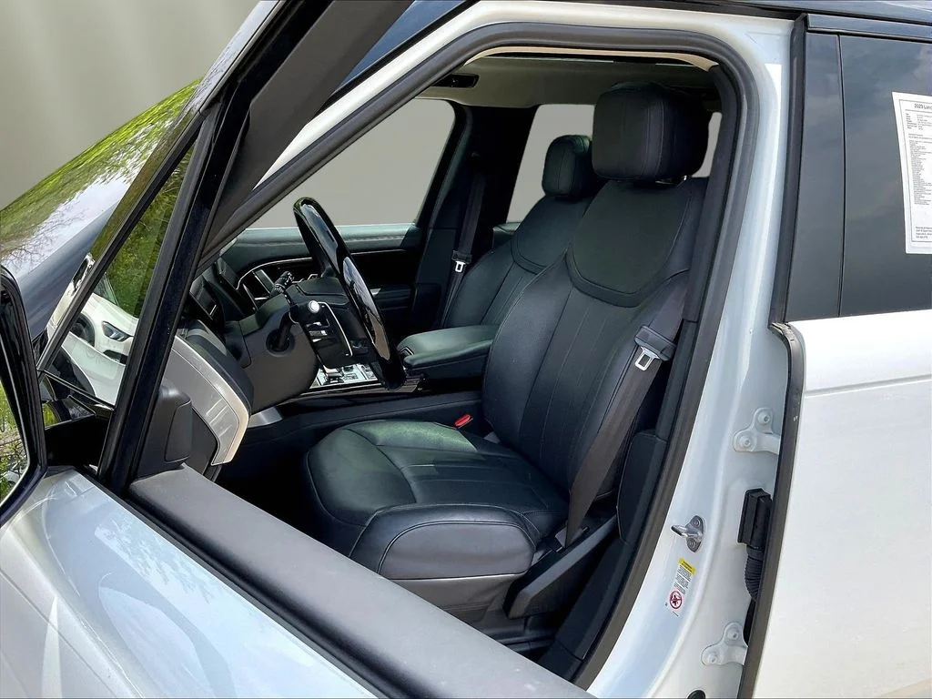 Used 2023 Fuji White Land Rover SE image 20