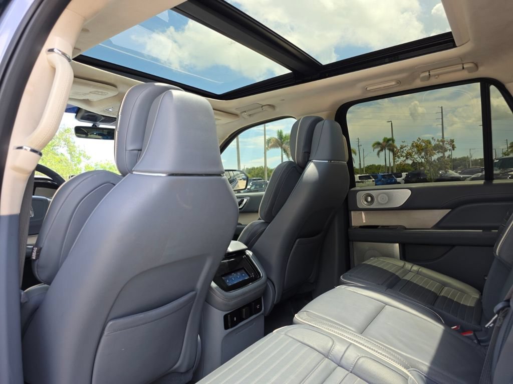 Used 2022 Crystal Blue Metallic Lincoln Black Label image 26