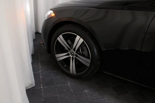 2025 Mercedes-Benz C-Class Sedan C 300 - Photo 7