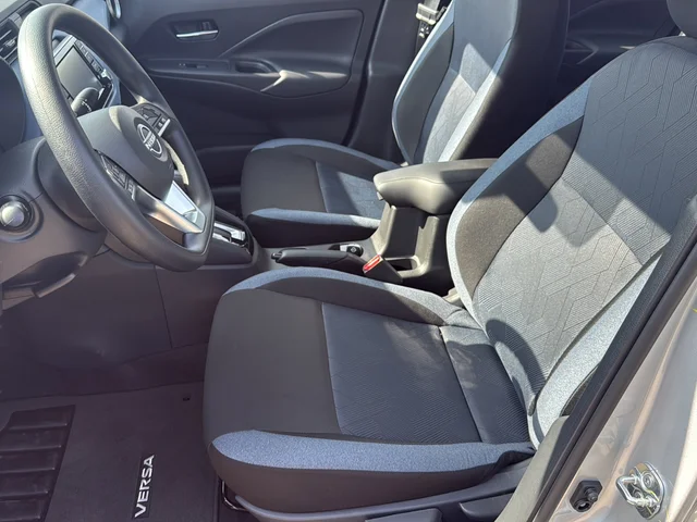 Used 2025 Silver Nissan 1.6 SV image 12