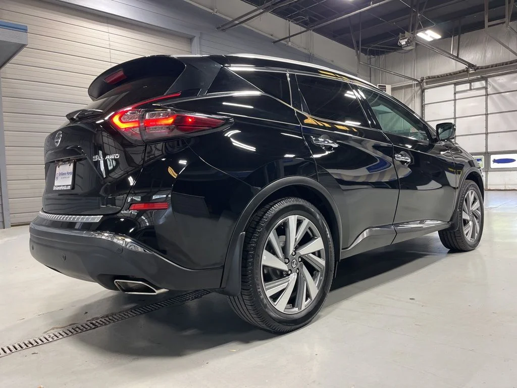 Used 2020 Super Black Metallic Nissan SL image 7