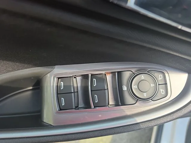 Used 2023 White Chevrolet LS image 27