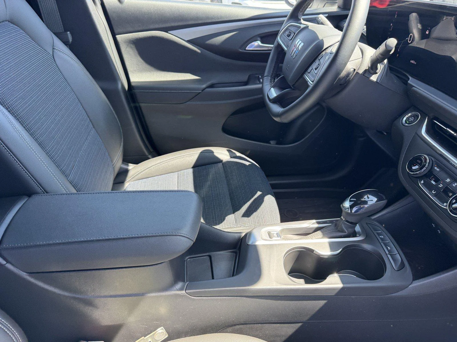 New 2026 Summit White Buick Preferred image 8