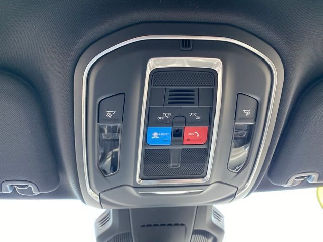 New 2026 Hydro Blue Pearl-Coat Exterior Paint Jeep Laredo image 19