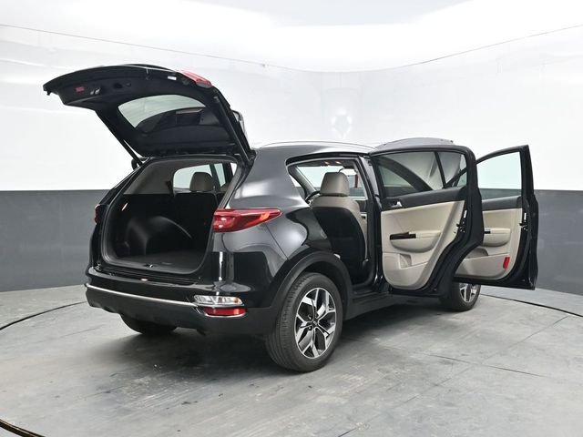 Used 2020 Red Kia EX image 38