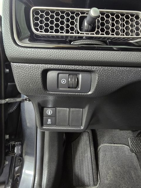Used 2023 Meteorite Gray Metallic Honda LX image 17
