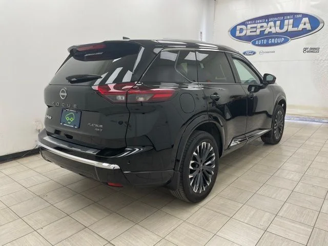 Used 2026 Black Nissan  image 22