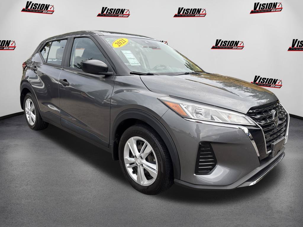Used 2021 Gray Nissan S image 3