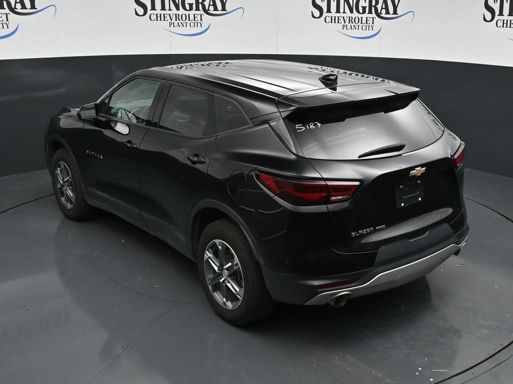 Used 2025 Black Chevrolet 2LT image 22