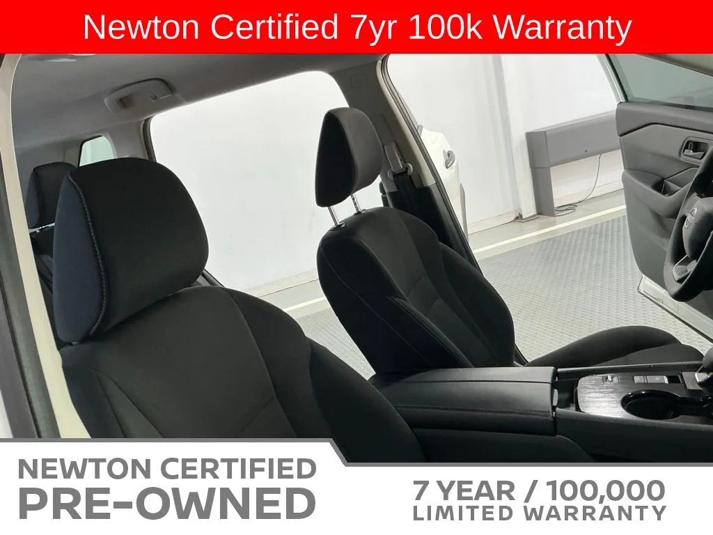 Certified Used 2025 Glacier White Nissan S image 14