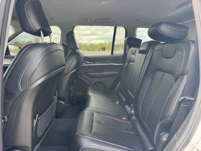 Used 2023 White Jeep Limited image 11