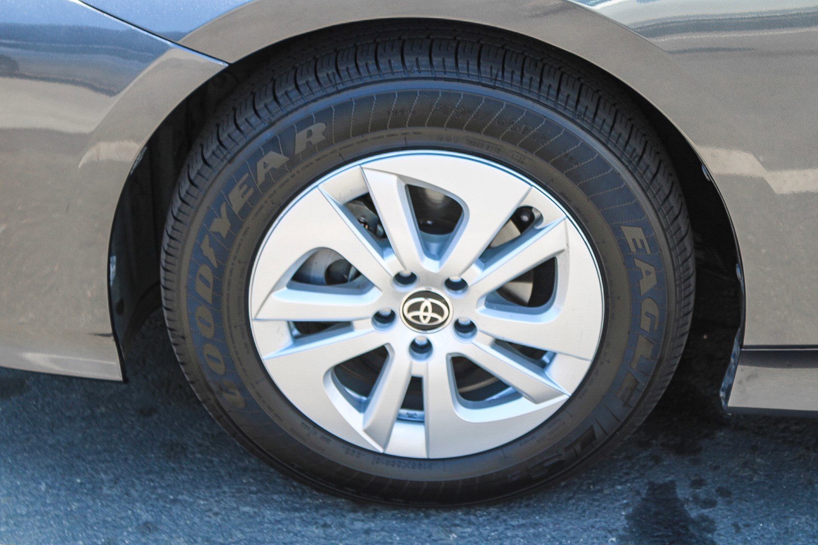 Certified Used 2016 Magnetic Gray Metallic Toyota Two image 10