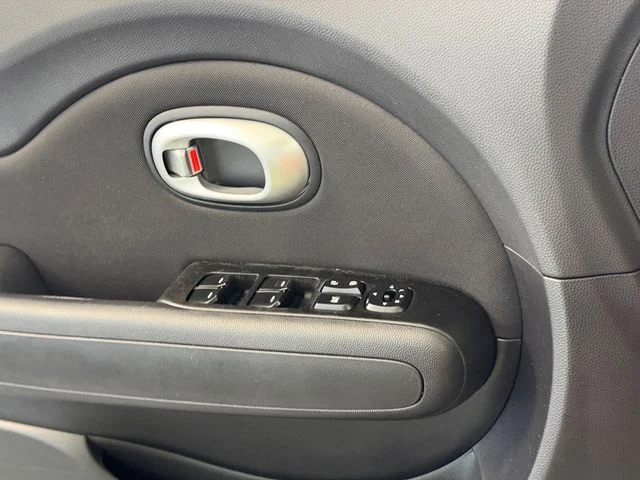 Used 2015 Green Kia Base image 25