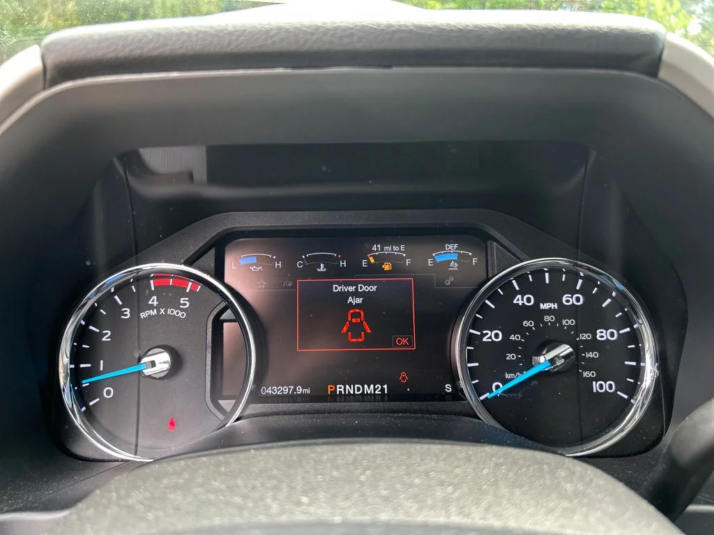 Used 2019 White Ford Lariat image 17