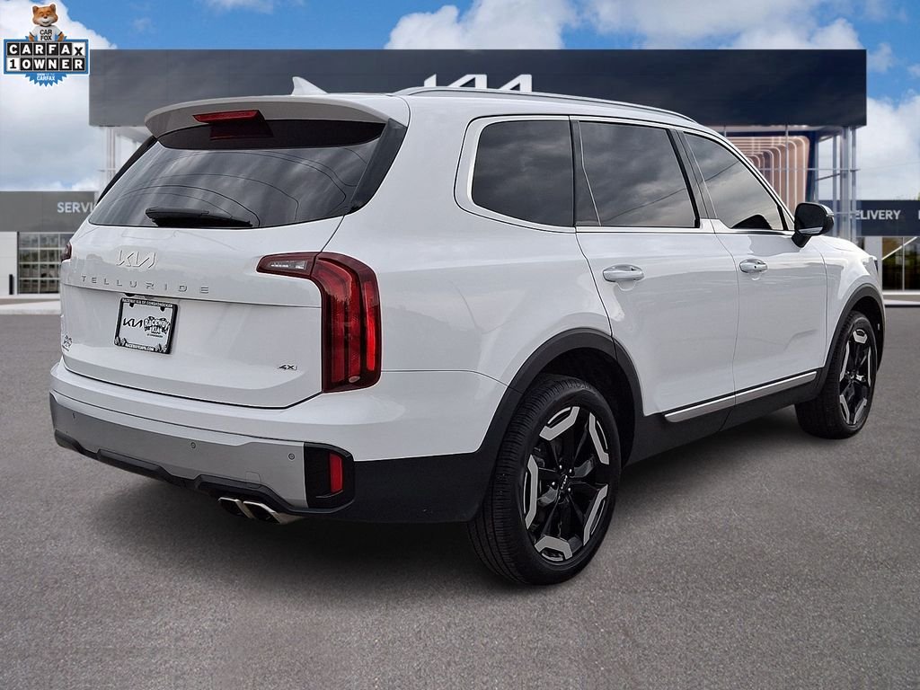 Used 2023 White Kia S image 6