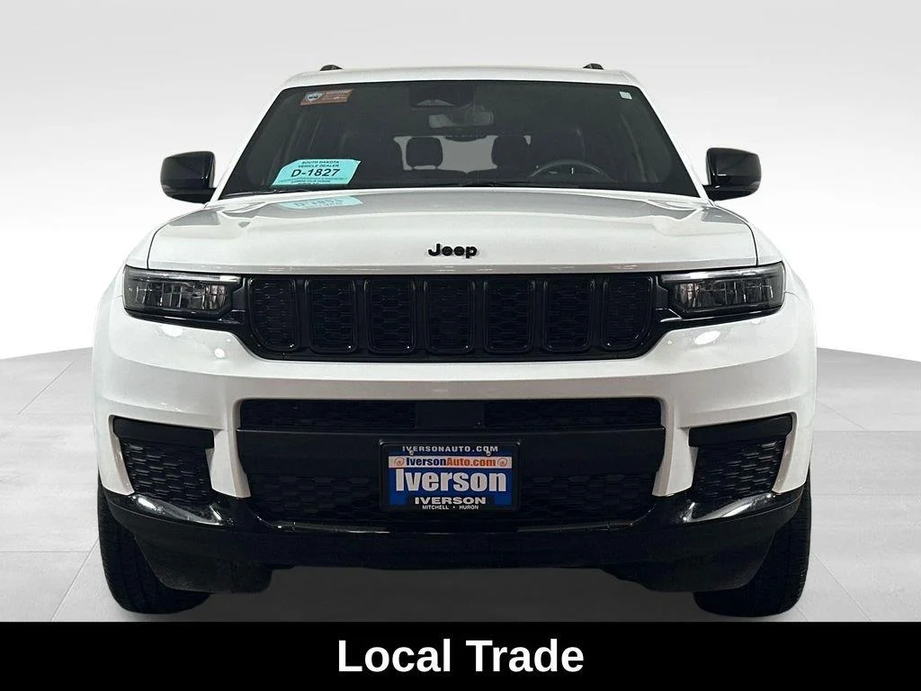 Used 2023 Bright White Clearcoat Jeep Altitude image 3