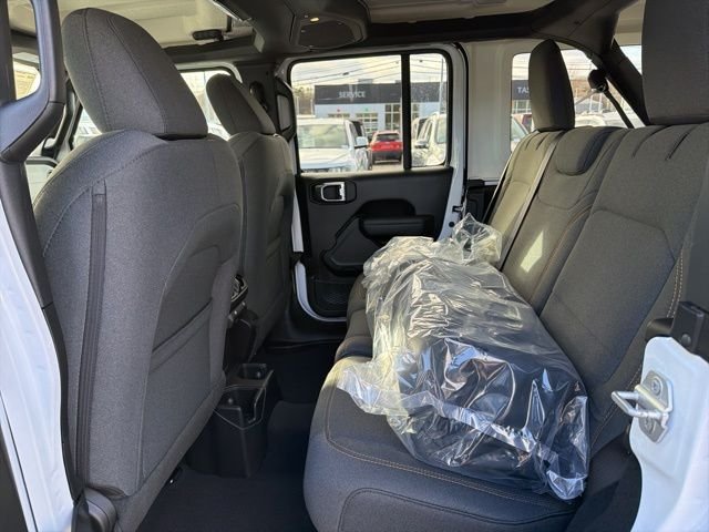New 2026 Bright White Clear-Coat Exterior Paint Jeep Sport S image 7