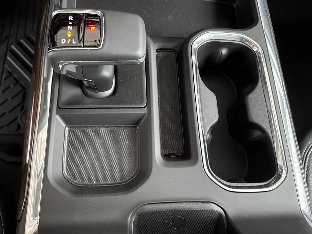 2025 Chevrolet Silverado 1500 RST - Photo 15