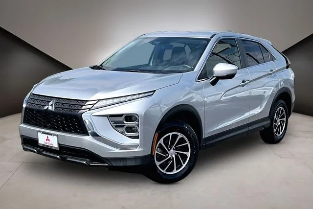 Used 2024 Silver Mitsubishi ES image 1