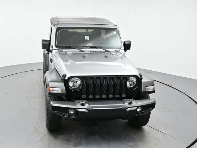 Used 2020 Billet Silver Metallic Clearcoat Jeep Willys Sport image 29