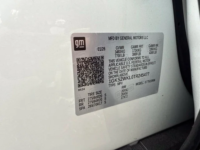 Used 2026 Summit White GMC AT4 Ultimate image 17