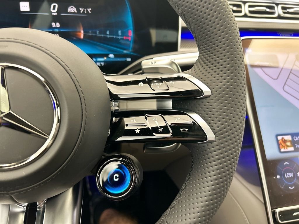 New 2026 MANUFAKTUR Silicon Grey Mercedes-Benz S 63 E AMG® image 12