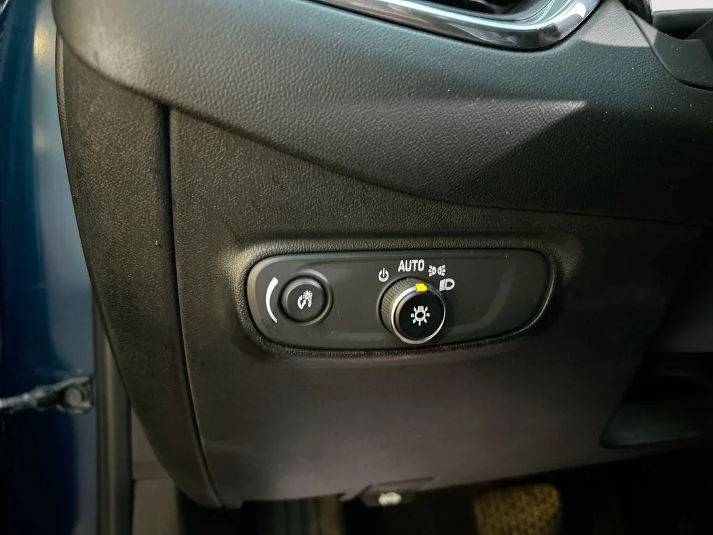 Used 2019 Blue Chevrolet LT image 21