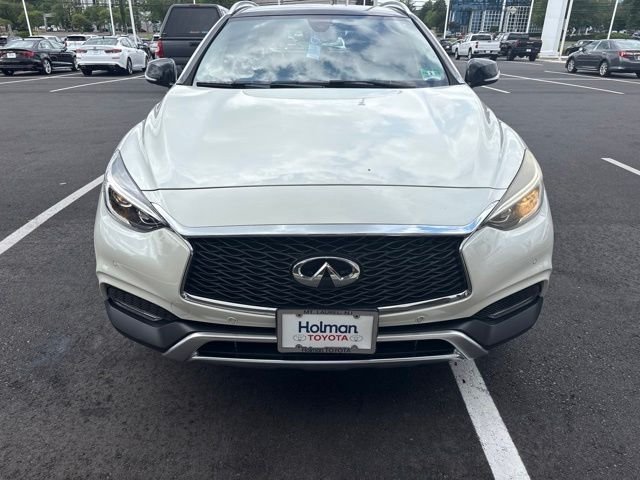 Used 2018 White INFINITI Premium image 5