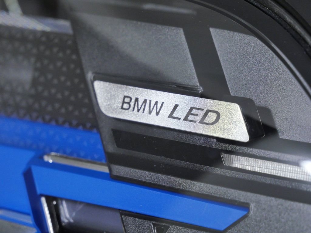 Certified Used 2024 Black Sapphire Metallic BMW xDrive40i image 5
