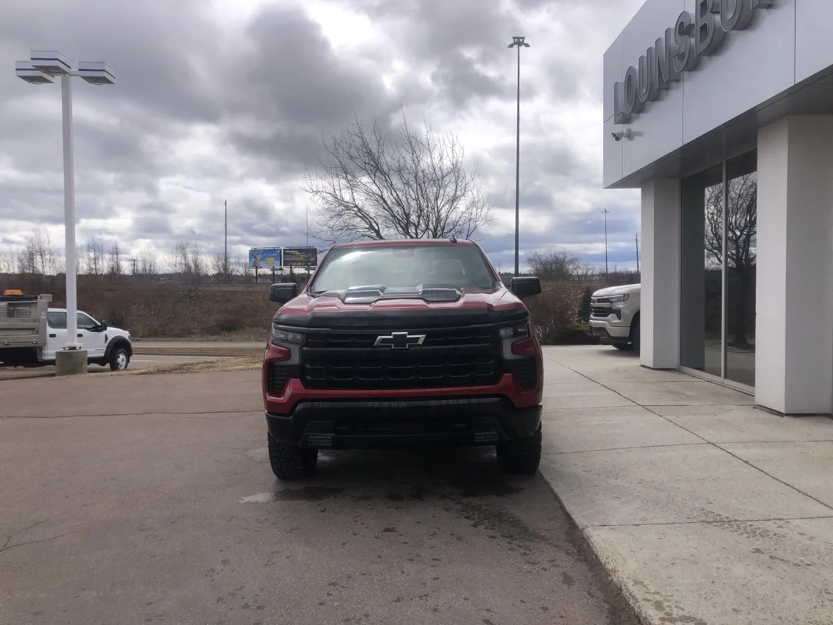 Used 2026 Red Chevrolet 4wd Crew Cab 157" Lt image 3