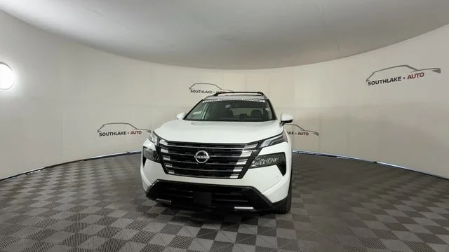 New 2026 Everest White Pearl TriCoat Nissan Platinum image 3