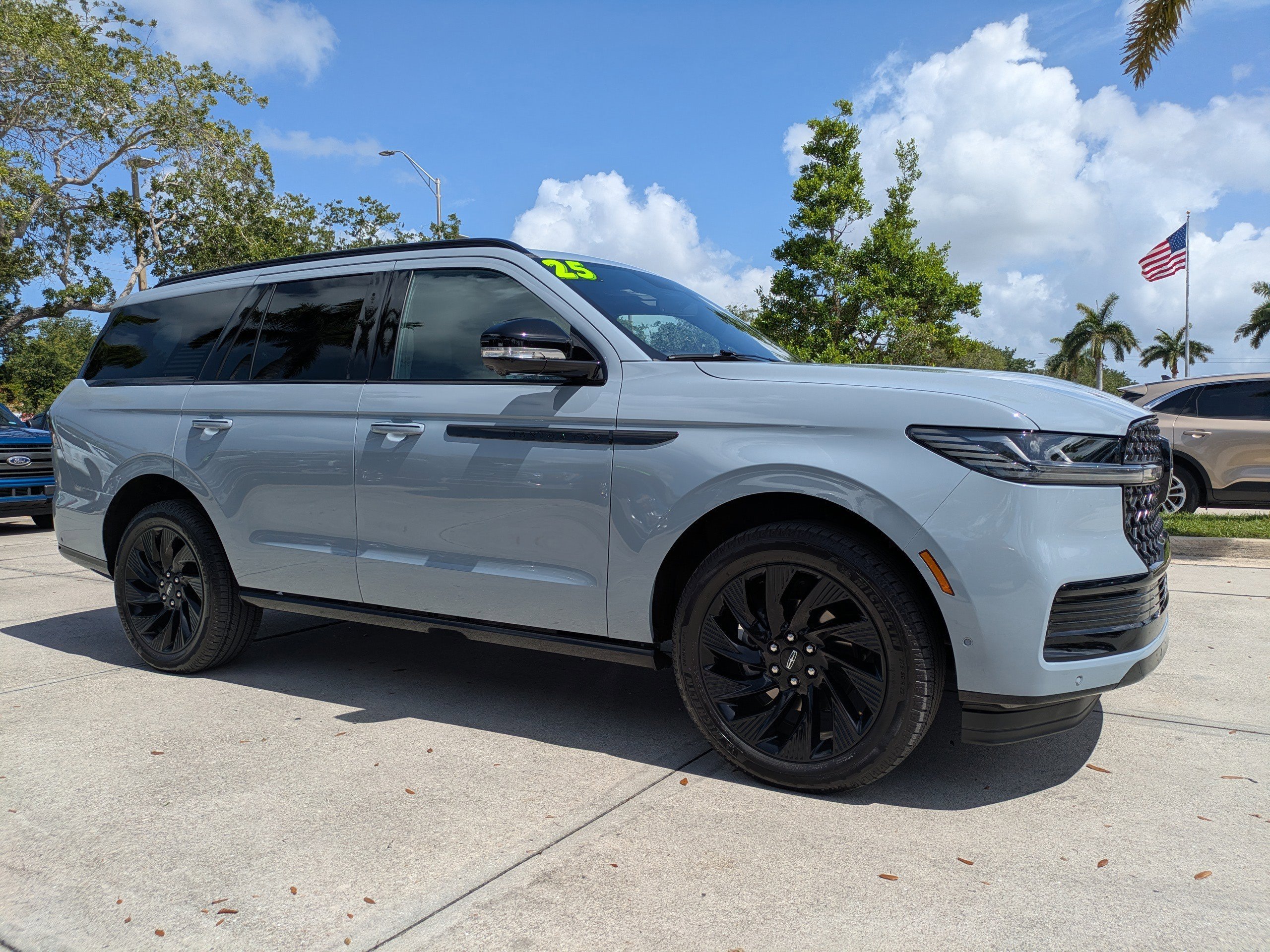 2025 Lincoln Navigator Reserve 4WD's photo
