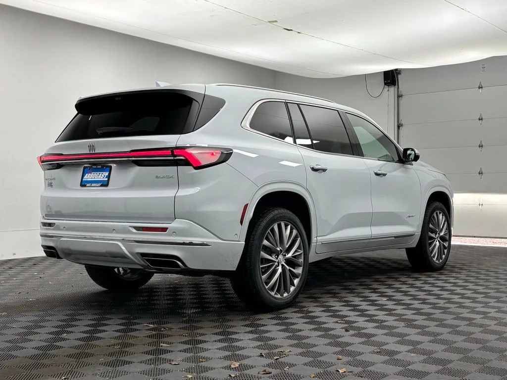 2026 Buick Enclave Avenir - Photo 11