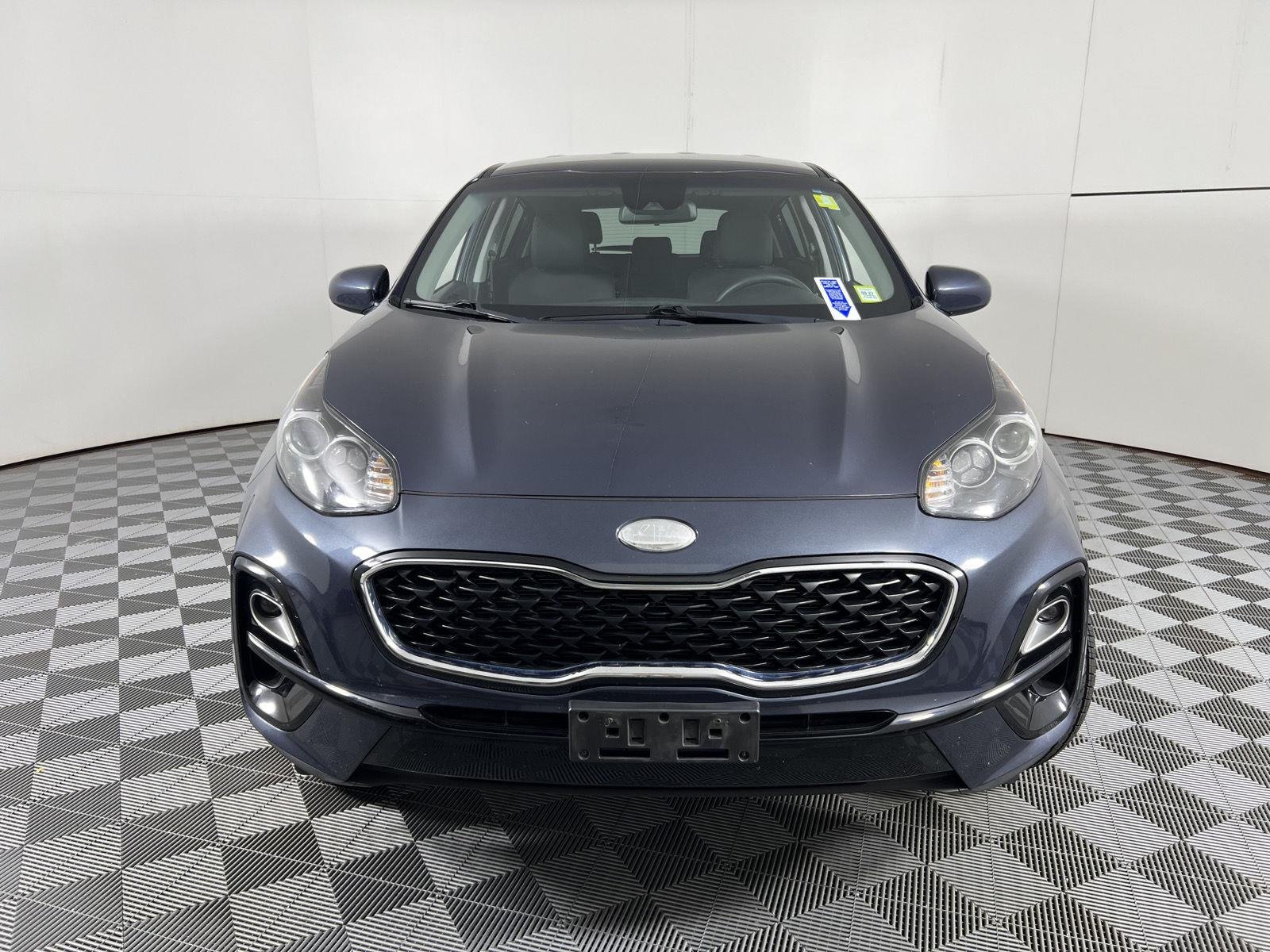 Used 2022 Pacific Blue Kia LX image 5