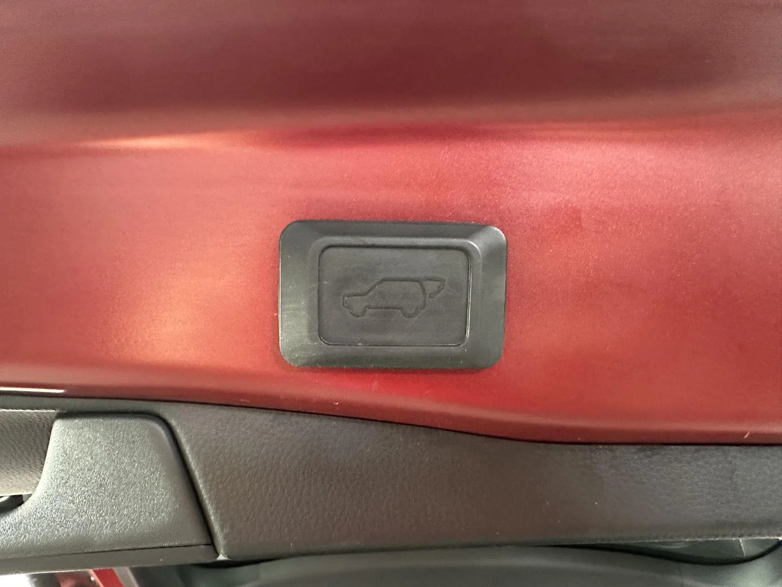 Used 2019 Ruby Flare Pearl Toyota XLE image 32