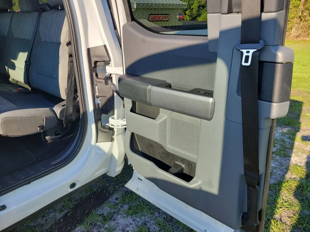 Used 2022 Oxford White Ford XLT image 28